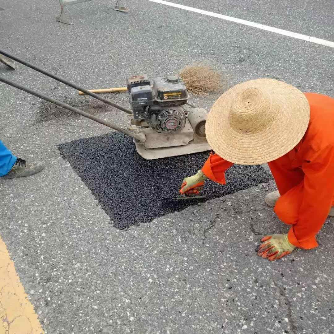 公路管養全面“體檢” 聚力城市精細化管理